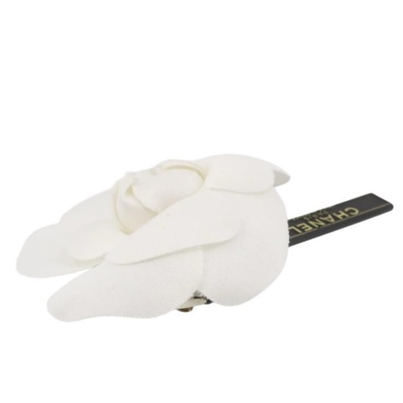 Authentic Chanel Pinned Runway Corsage Brooch - Picture 4 of 7